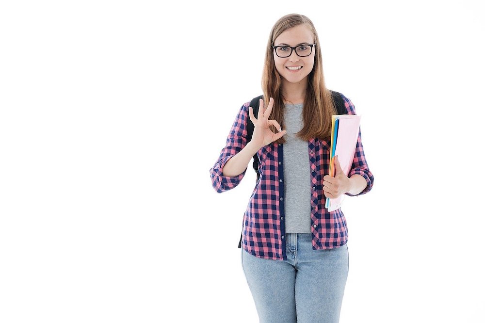 Jeune femme avec une culotte menstruelle Saforelle